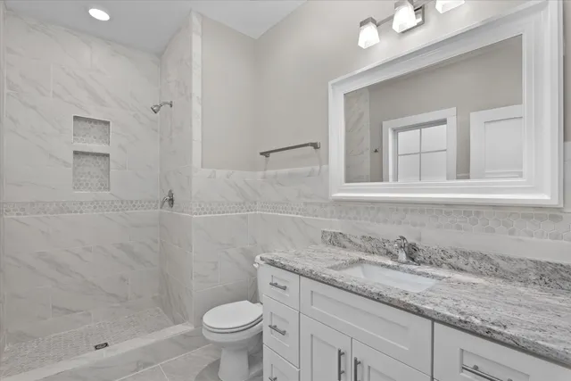 $799,900 | 107 Bent Oak Road, Clarks Hill, SC 29821