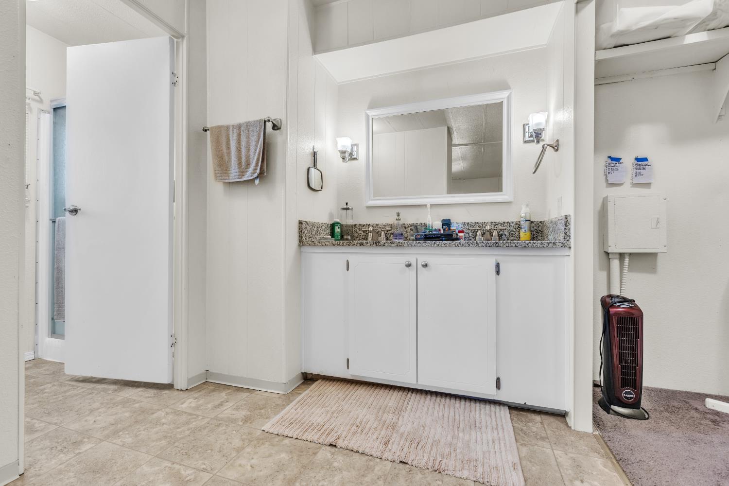 3816 Moana Way Modesto, CA 95355 - Photo 10 of 31