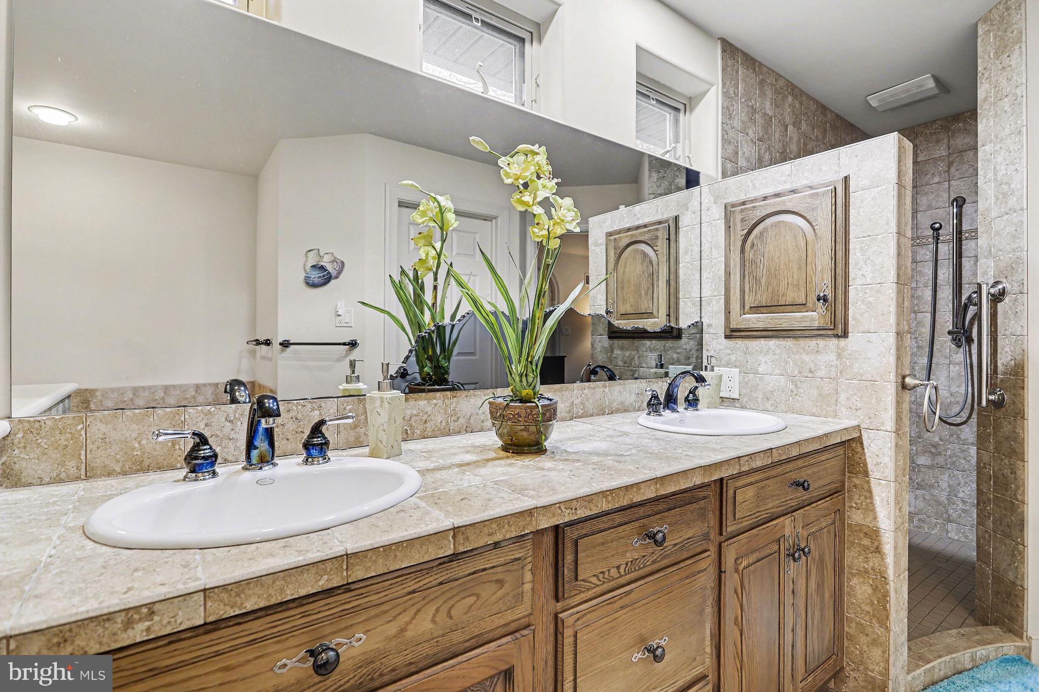 615 West 3rd Avenue Lititz, PA 17543 - Photo 26 of 48