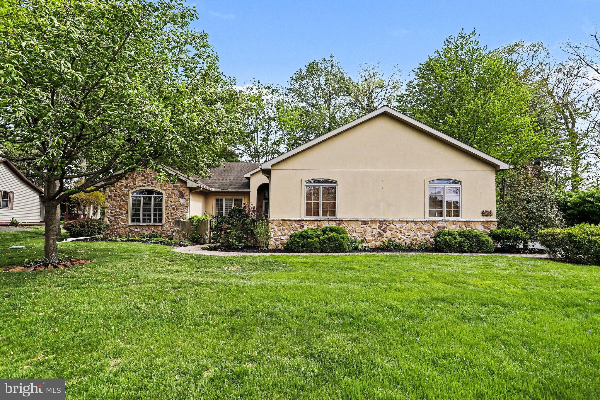 615 West 3rd Avenue Lititz, PA 17543 - Photo 38 of 48