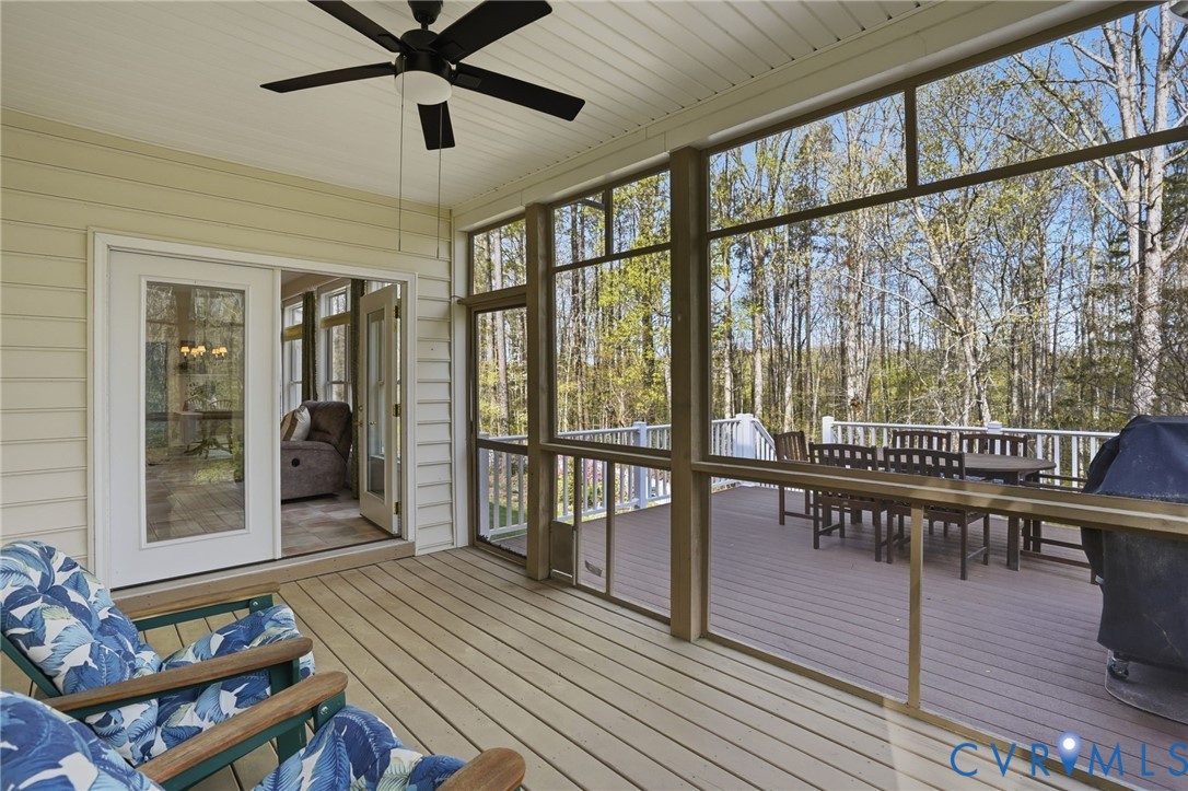 14430 Overlook Ridge Lane Beaverdam, VA 23015 - Photo 40 of 71 a view of a livingroom with furniture
