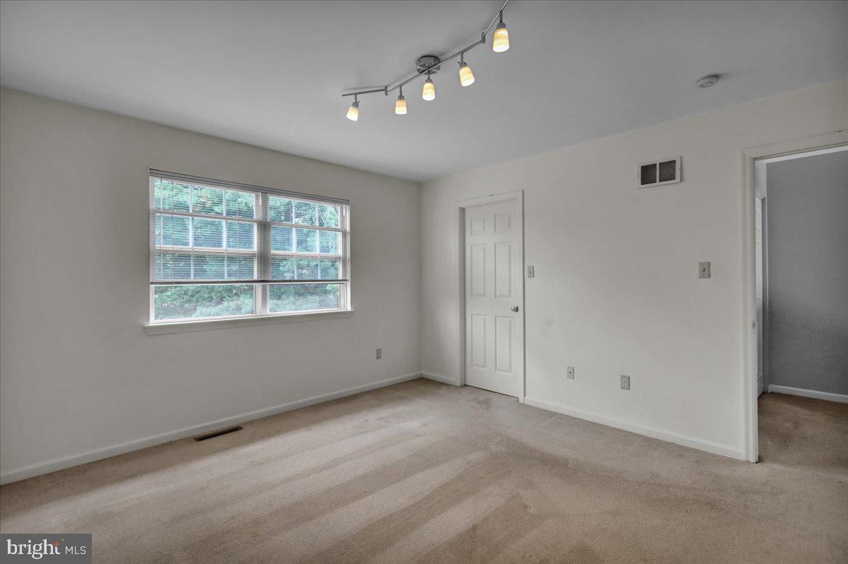 17 Charlemont Court Reading, PA 19607 - Photo 22 of 30