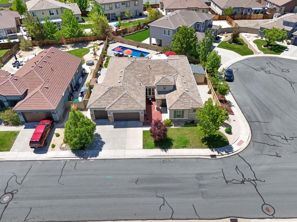 10555 Hampton Creek Drive Reno, NV 89521 - Photo 1 of 50 001