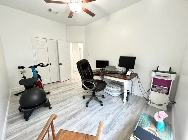 $2,650 | 14 Crestview Trail, Houston, TX 77082