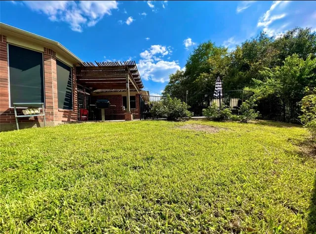 $2,650 | 14 Crestview Trail, Houston, TX 77082