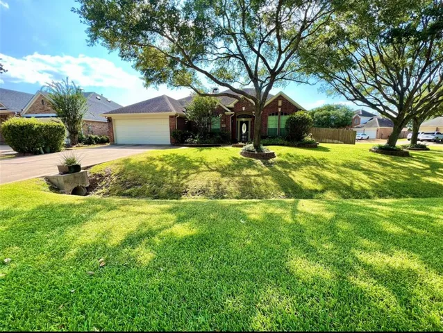 $2,650 | 14 Crestview Trail, Houston, TX 77082