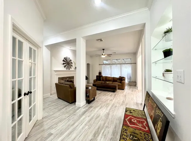 $2,650 | 14 Crestview Trail, Houston, TX 77082