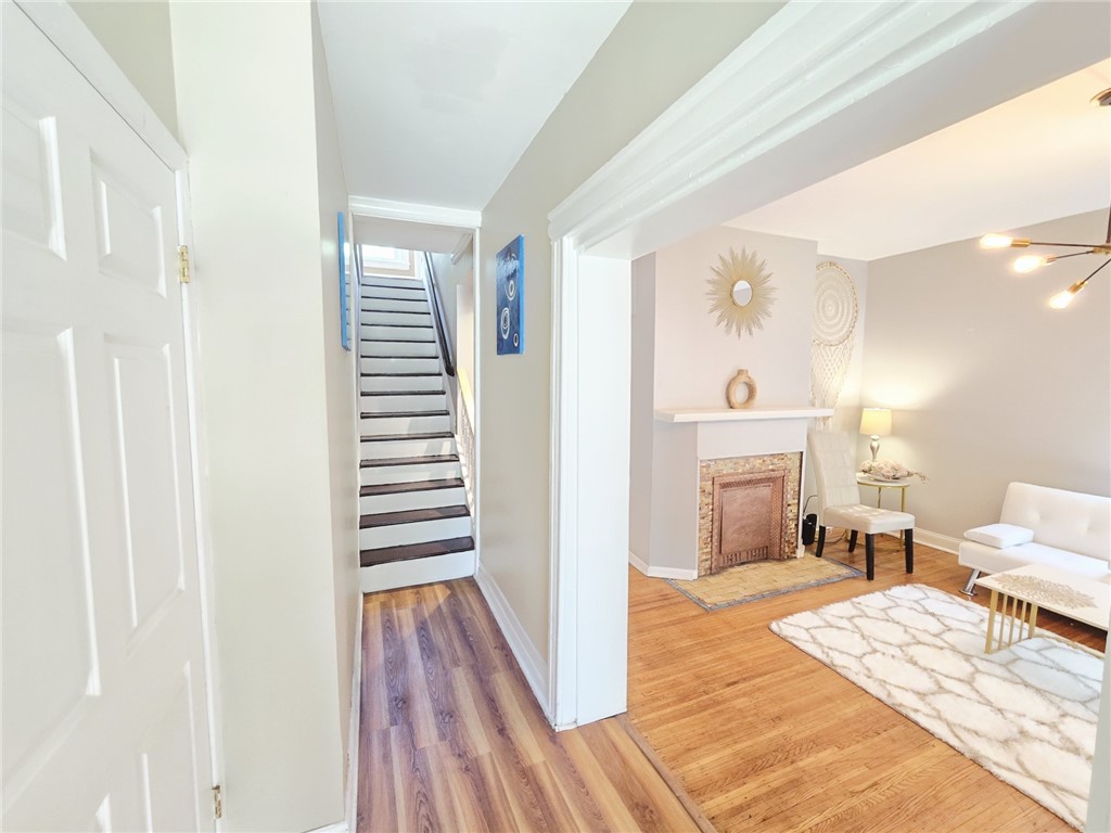 534 South Goodman Street Rochester, NY 14607 - Photo 4 of 40