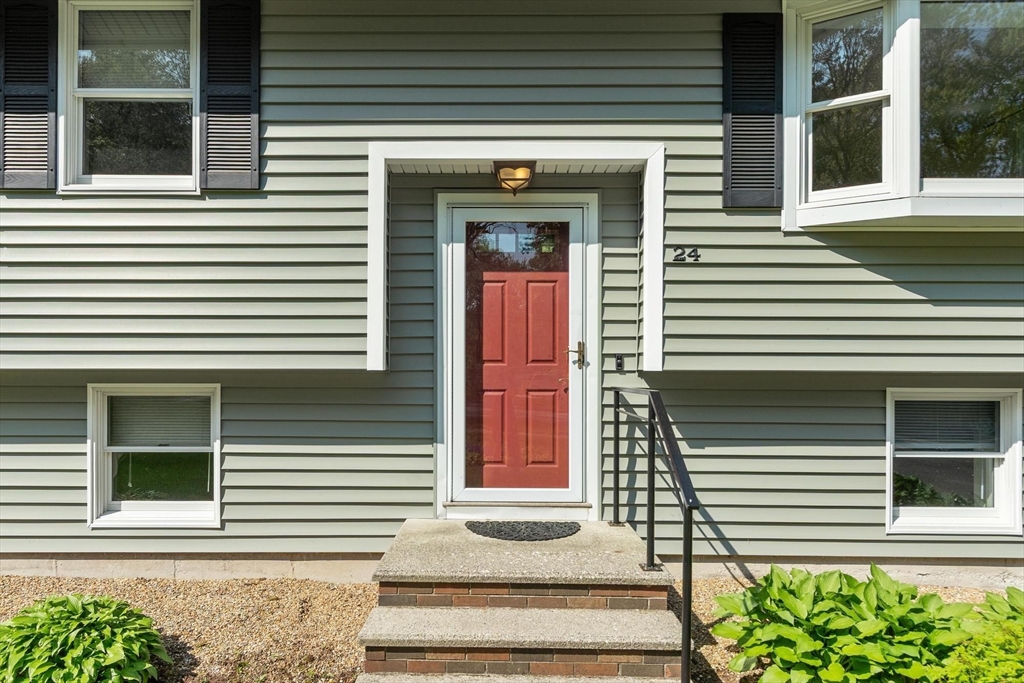 24 Meadowview Road Georgetown, MA 01833 - Photo 5 of 42