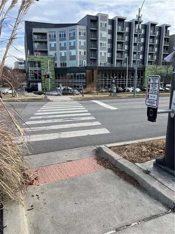 $370,000 | 5100 Brookside Boulevard, Kansas City, MO 64112