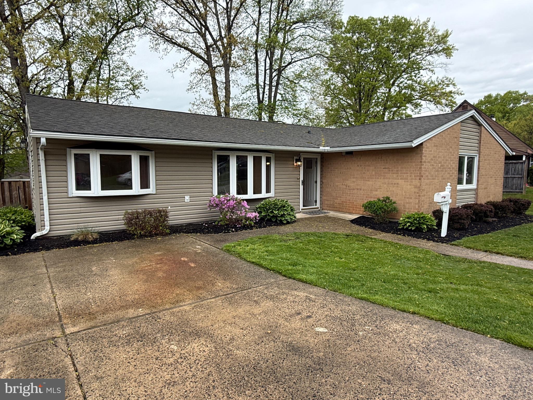416 Breslin Road Joppa, MD 21085 - Photo 2 of 32 Charming home with lush landscaping.