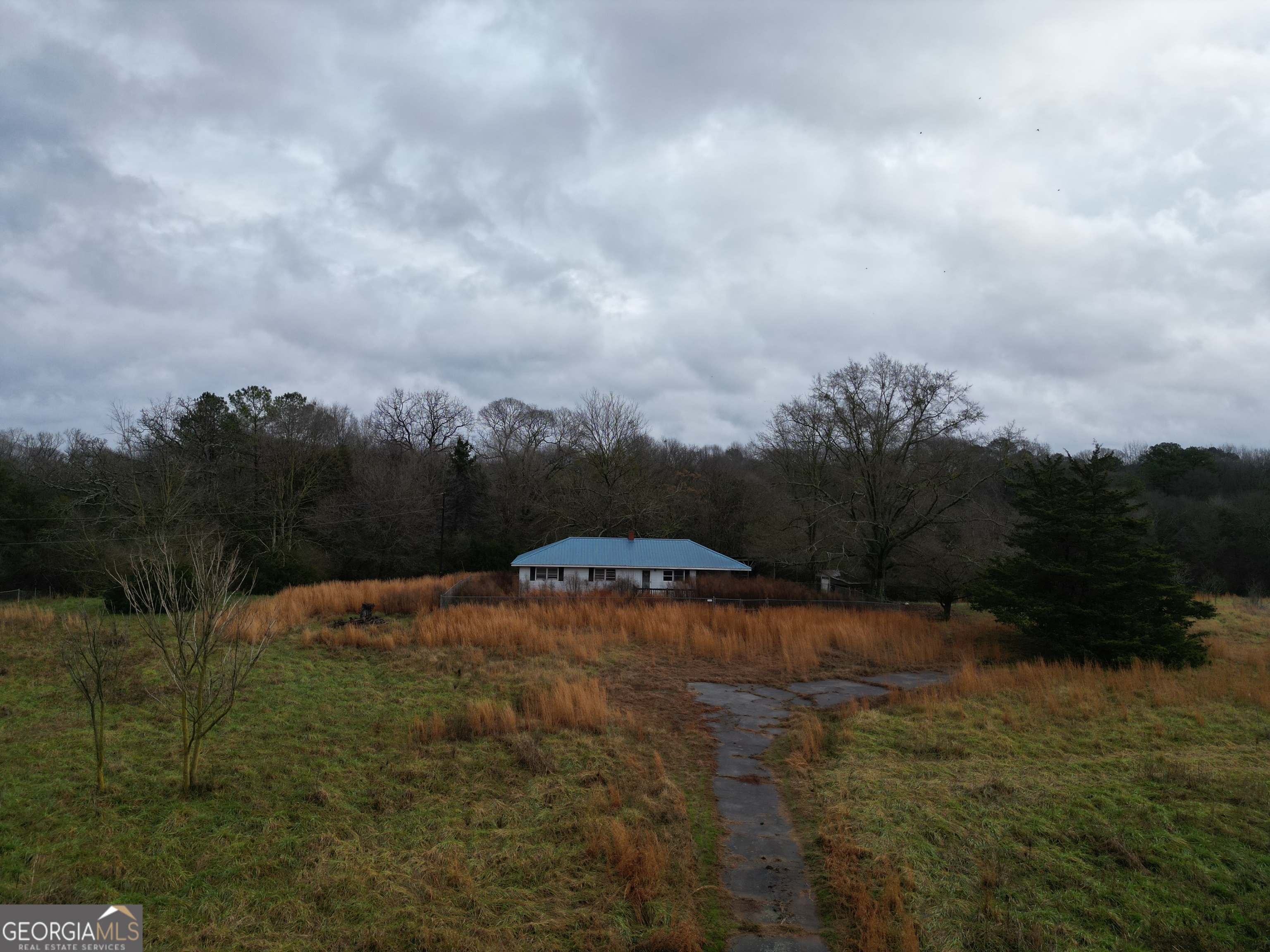 6050 Sandy Cross Road Carnesville, GA 30521 - Photo 2 of 5 a view of outdoor space with mountain view