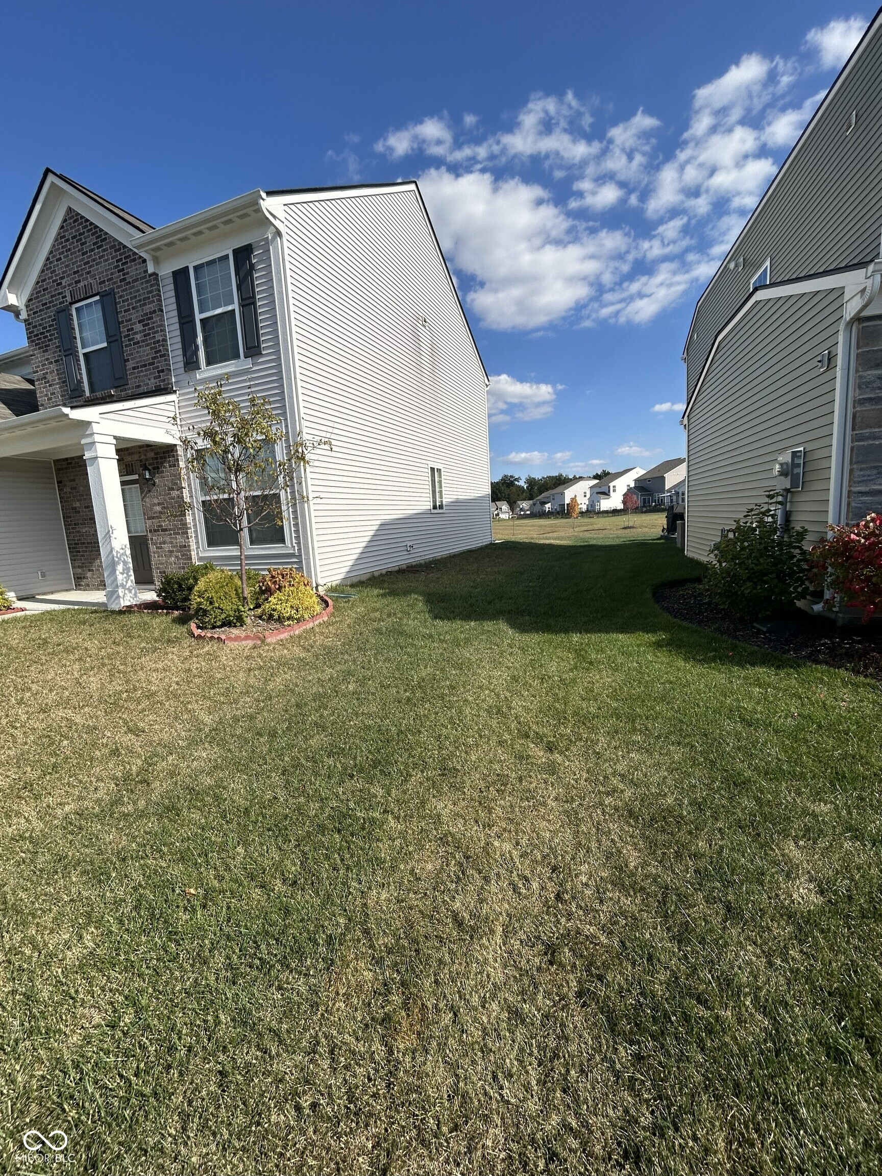 4557 Timberline Trail Whitestown, IN 46075 - Photo 4 of 35