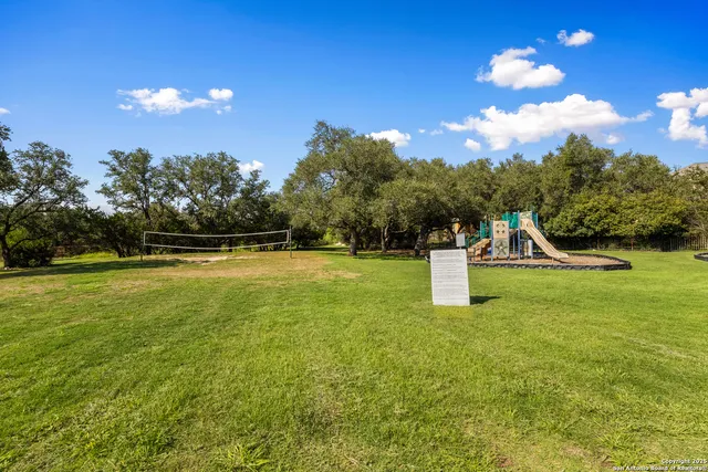 a view of a tennis court