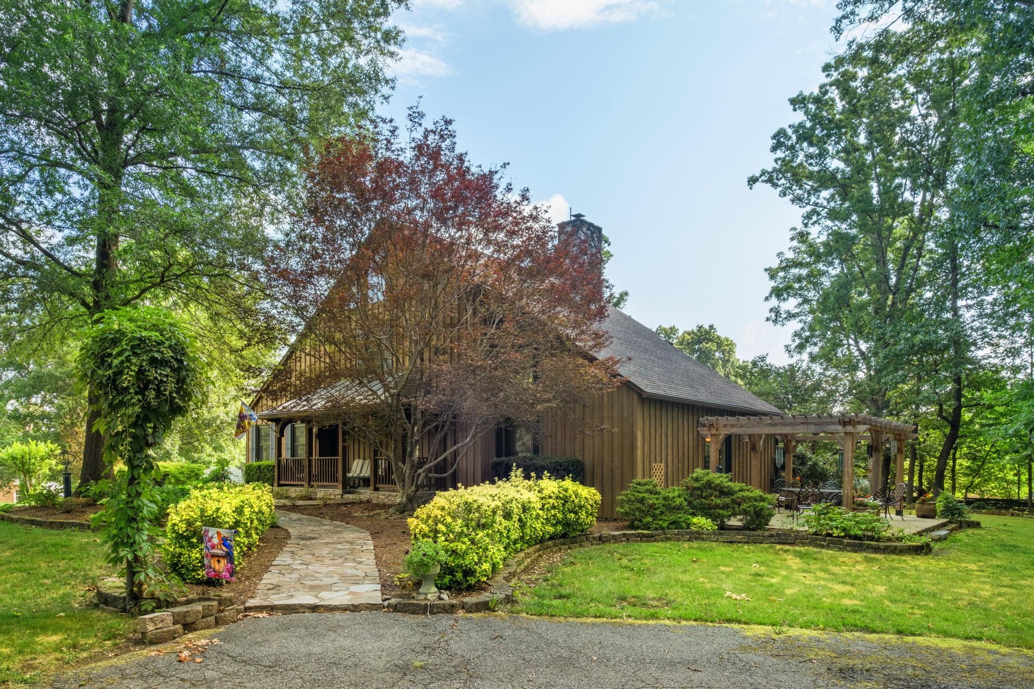 620 Walnut Hills Road Staunton, VA 24401 - Photo 2 of 40