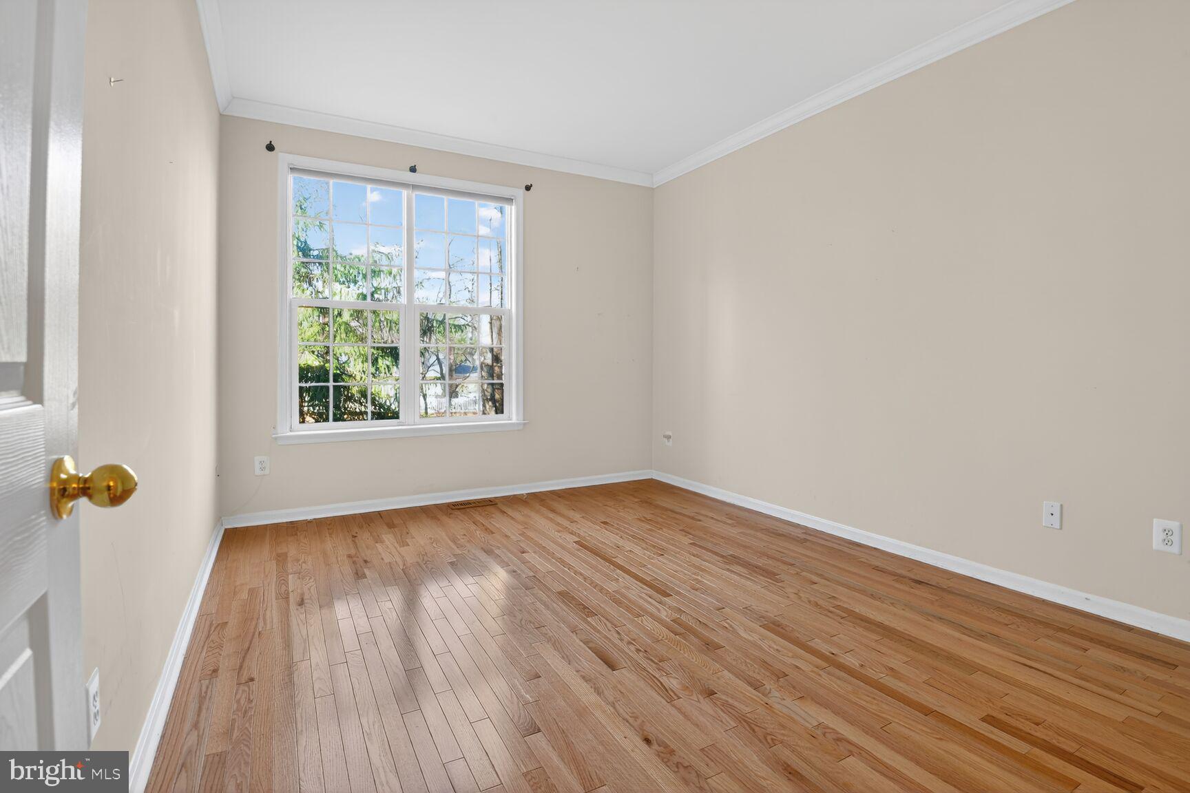 4734 Feature Oak Way Fairfax, VA 22032 - Photo 20 of 47 Main Level Bedroom