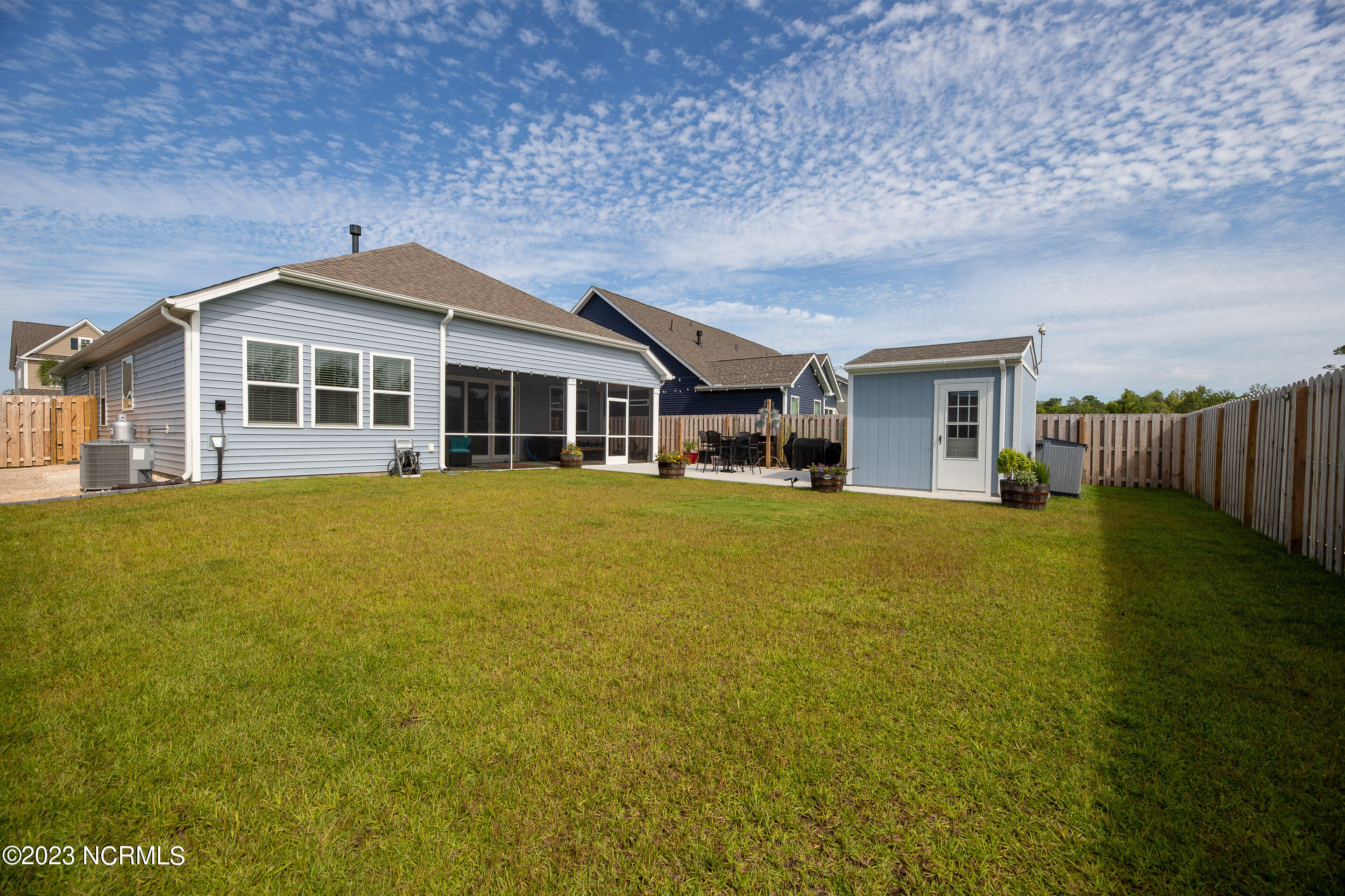416 Edgewater Way Surf City, NC 28445 - Photo 29 of 35 Backyard