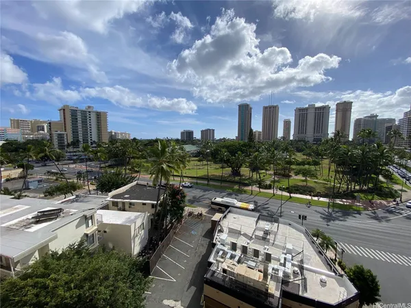 $3,000 | 430 Keoniana Street, Unit 308, Honolulu, HI 96815