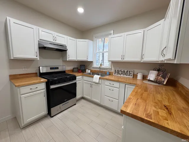 $238,500 | 1013 East Fairview Avenue, South Bend, IN 46614