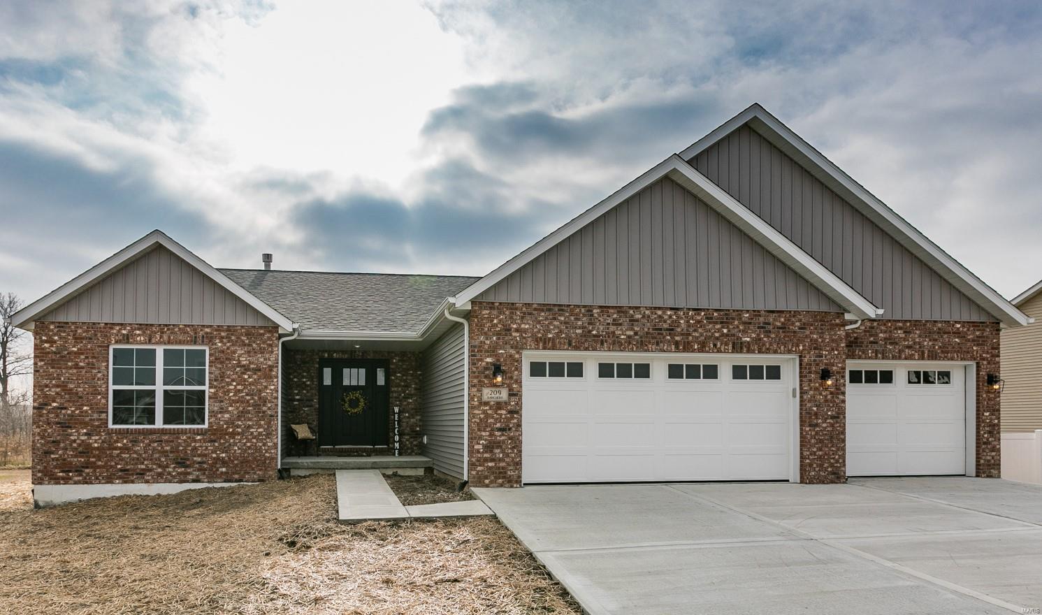 209 Ranchero Drive Hamel, IL 62046 - Photo 1 of 32