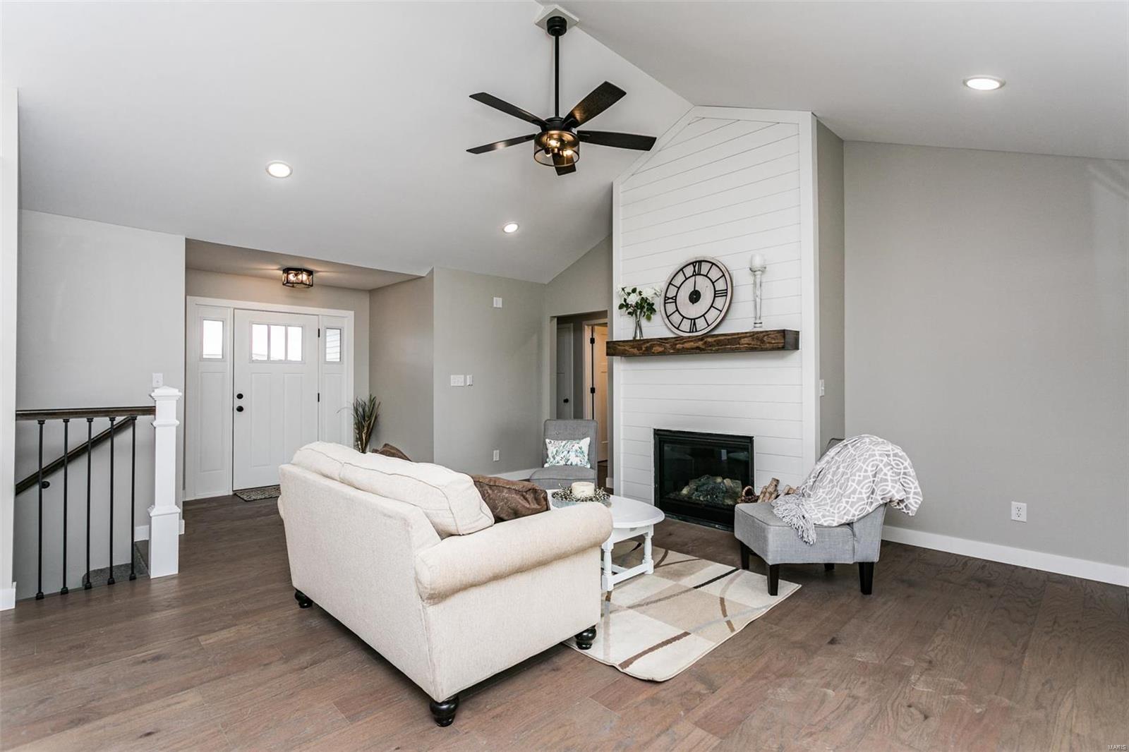 209 Ranchero Drive Hamel, IL 62046 - Photo 6 of 32