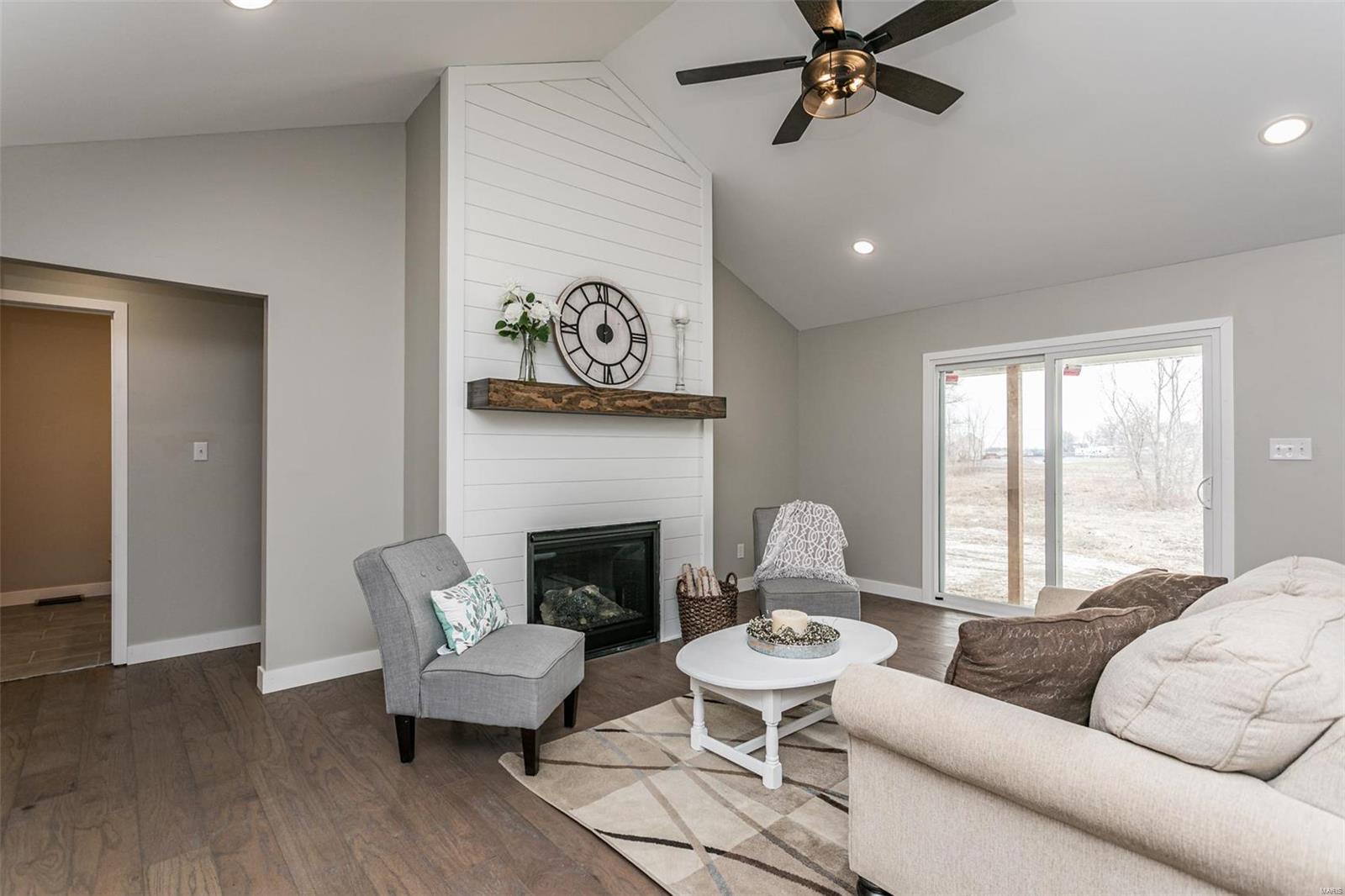 209 Ranchero Drive Hamel, IL 62046 - Photo 7 of 32