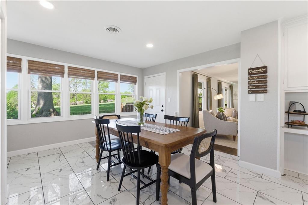 4402 South Phelps Road Independence, MO 64055 - Photo 15 of 33