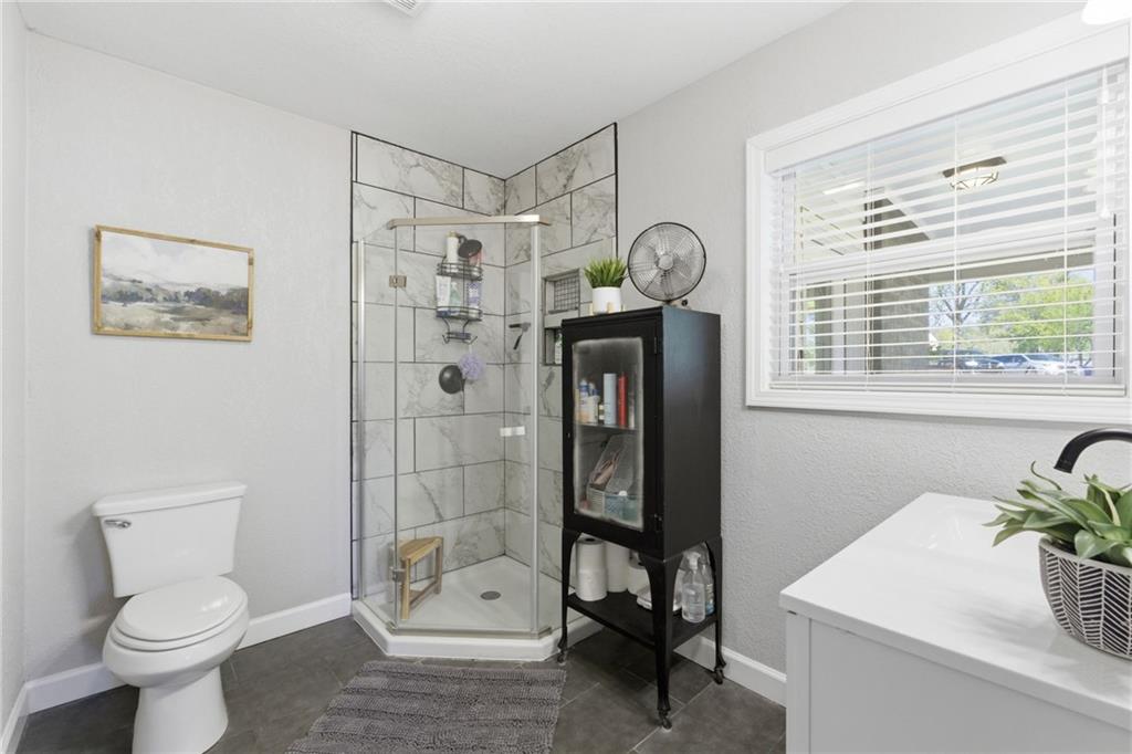 4402 South Phelps Road Independence, MO 64055 - Photo 18 of 33