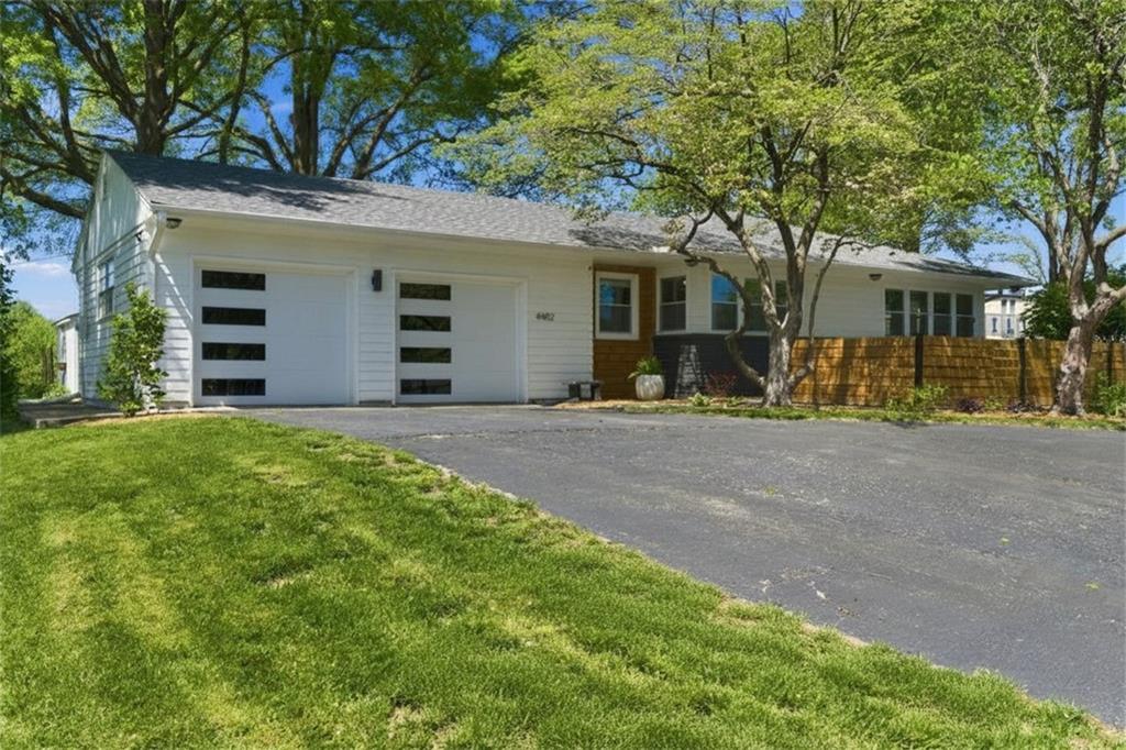 4402 South Phelps Road Independence, MO 64055 - Photo 2 of 33