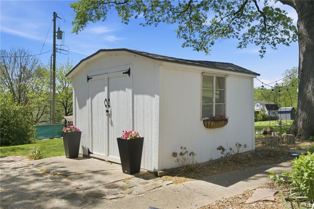 4402 South Phelps Road Independence, MO 64055 - Photo 29 of 33