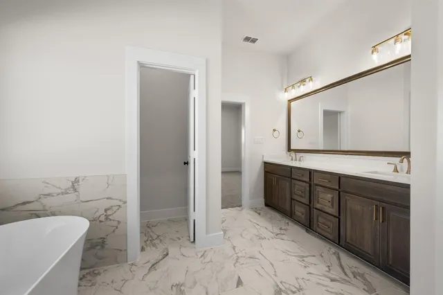 $699,900 | 9420 Bluestem Lane, DISH, TX 76247