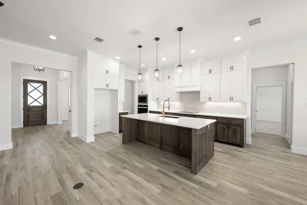 $699,900 | 9420 Bluestem Lane, DISH, TX 76247