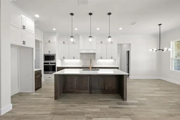 $699,900 | 9420 Bluestem Lane, DISH, TX 76247