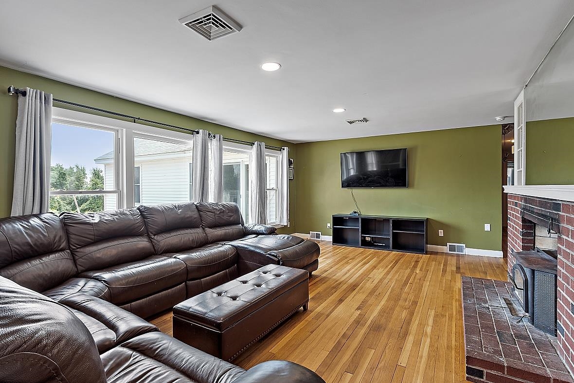 111 Barrett Road Greenville, NH 03048 - Photo 3 of 36