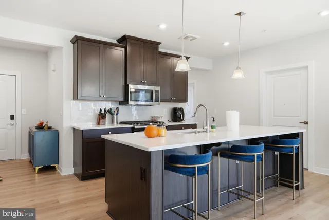 $2,800 | 46294 Mount Milstead Terrace, Unit 305, Sterling, VA 20164