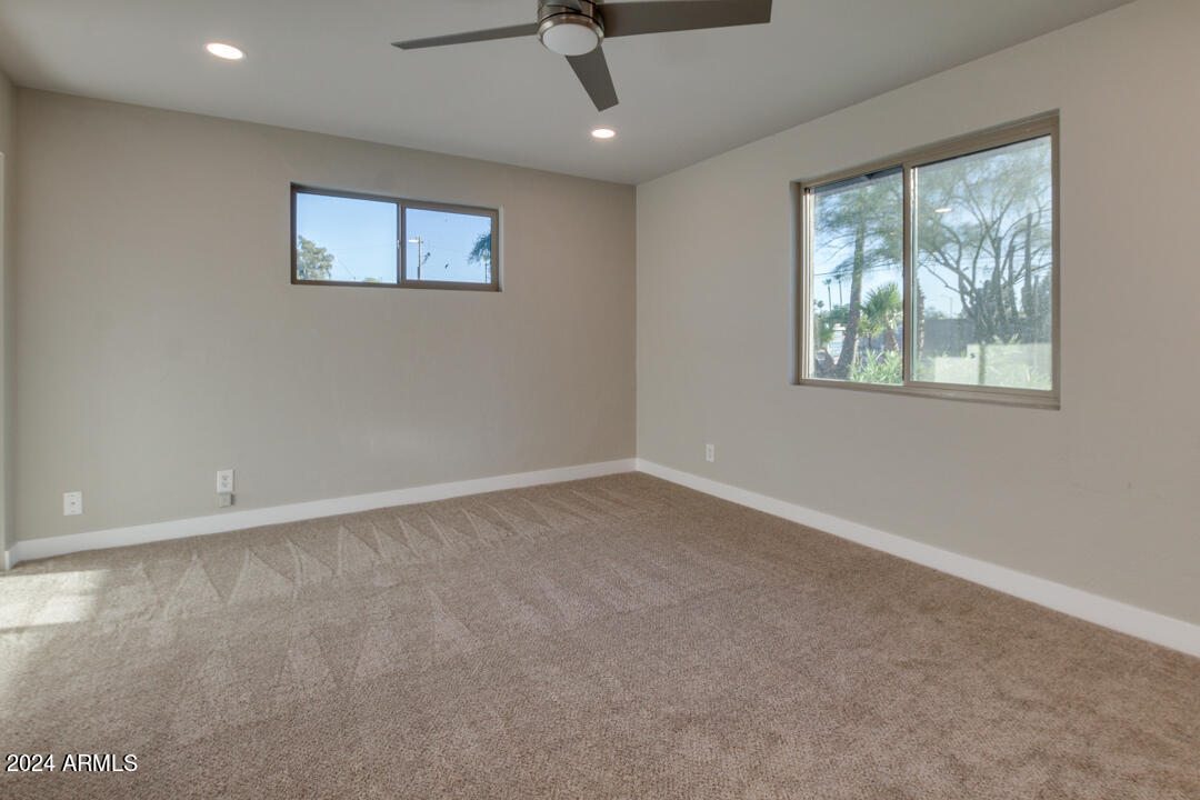 554 West 19th Street Tempe, AZ 85281 - Photo 31 of 48 26-19th