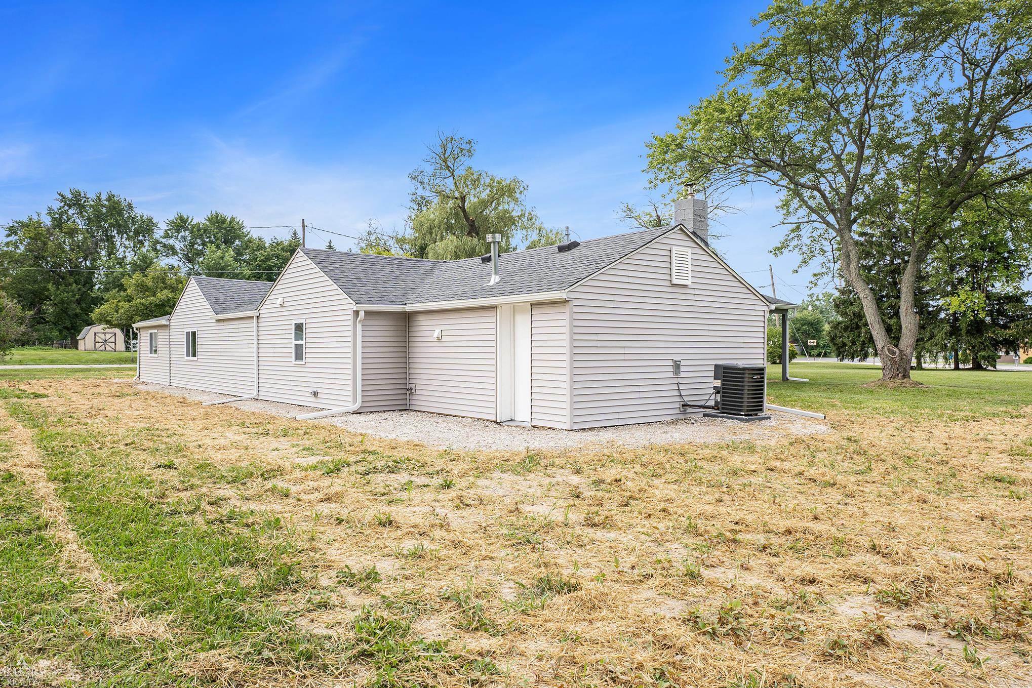 1109 South Genesee Road Burton, MI 48509 - Photo 25 of 27