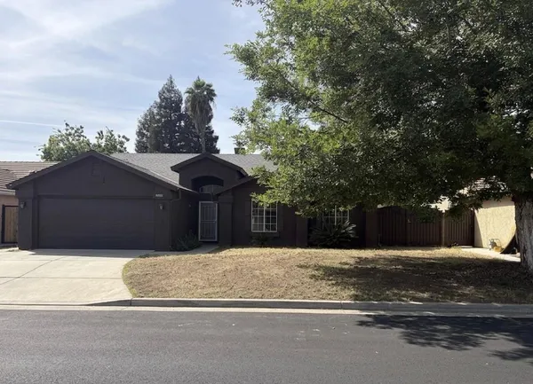 $399,999 | 2469 North Bendel Avenue, Fresno, CA 93722