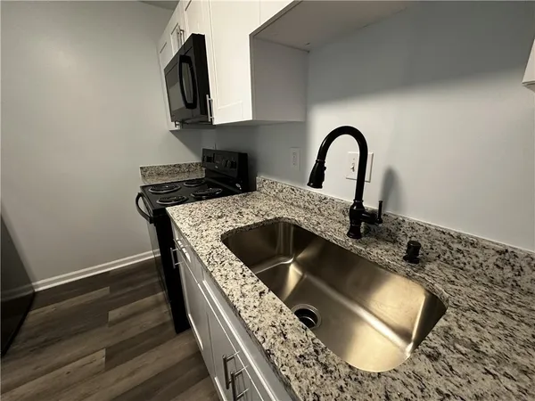 a close view of sink and tap