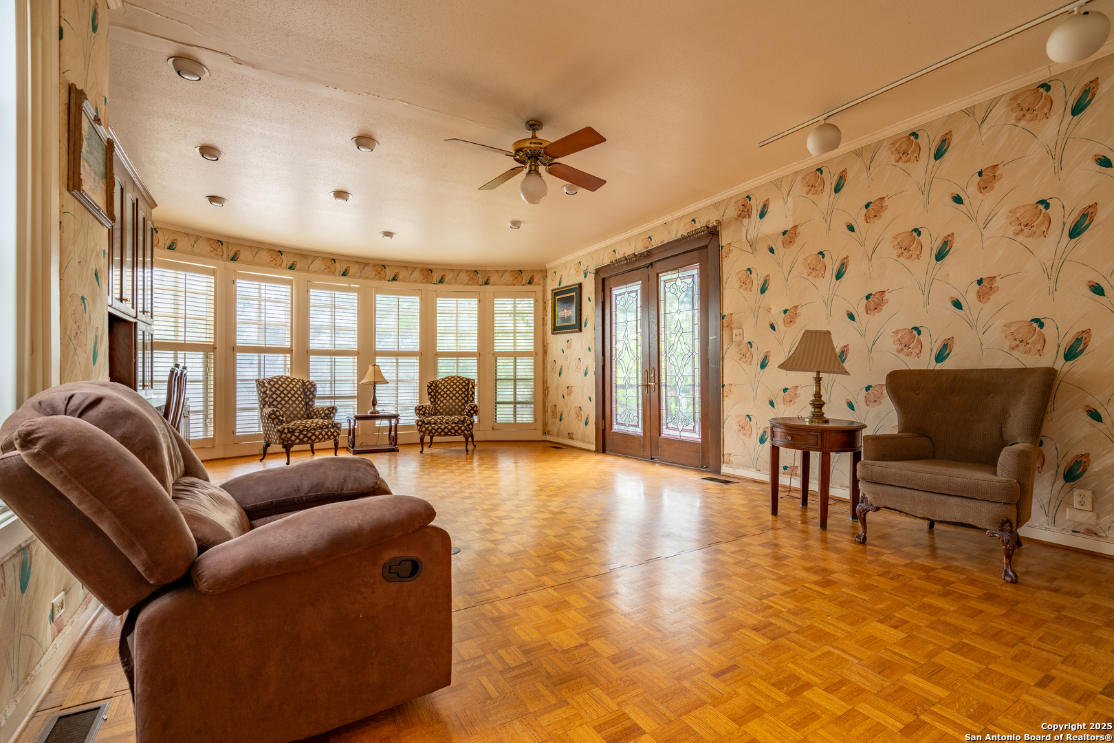 208 Terrell Road Terrell Hills, TX 78209 - Photo 19 of 45
