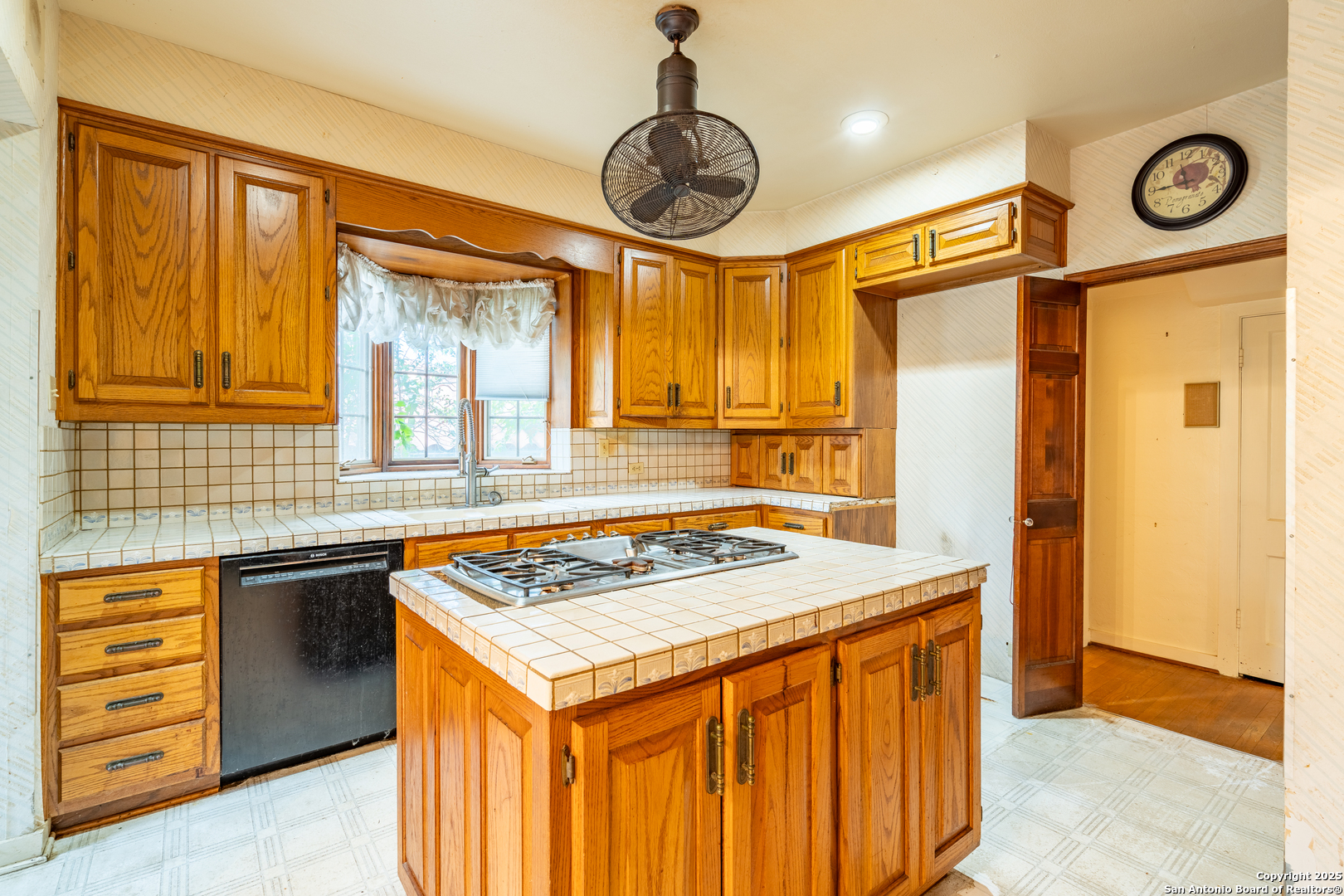 208 Terrell Road Terrell Hills, TX 78209 - Photo 27 of 45