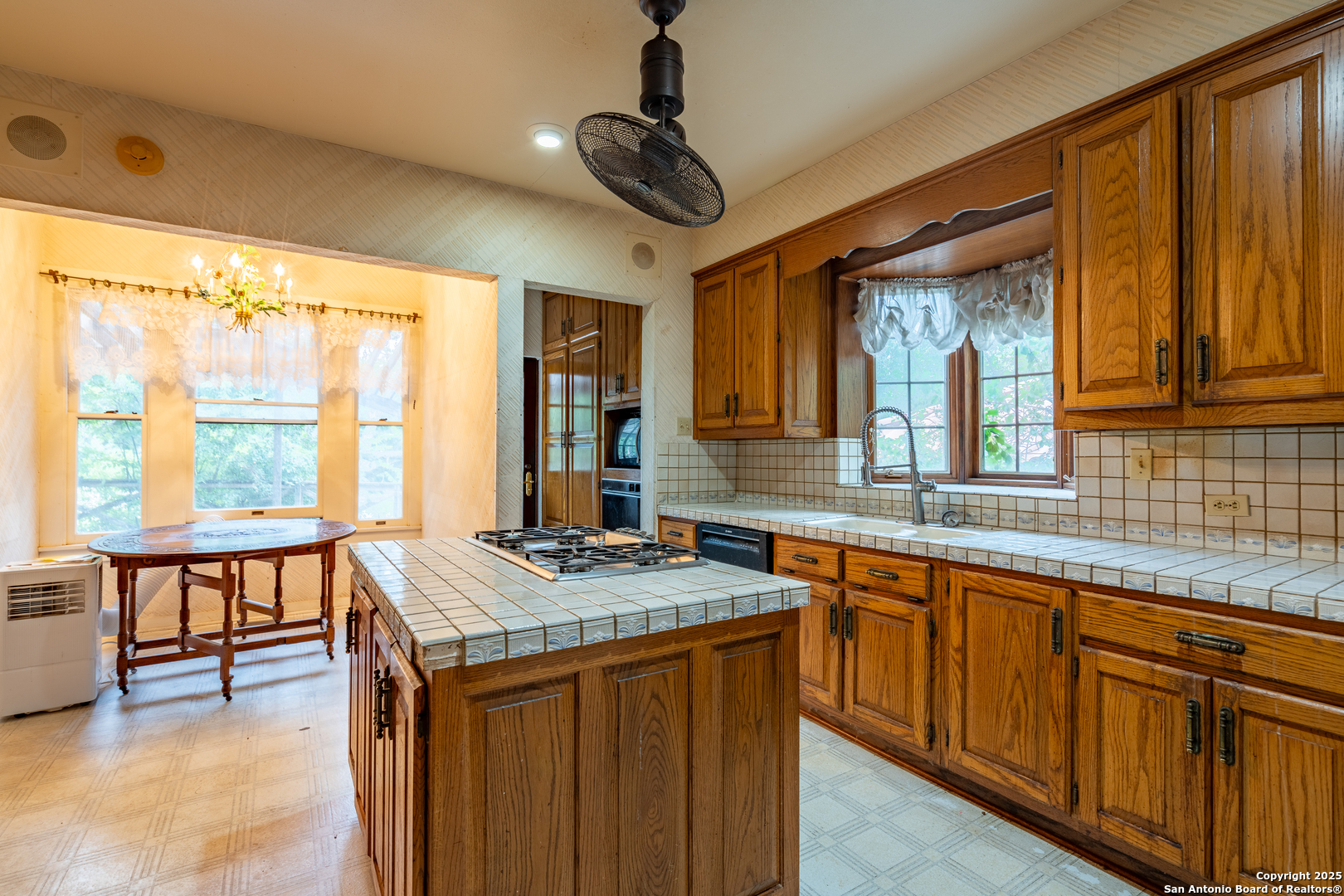 208 Terrell Road Terrell Hills, TX 78209 - Photo 28 of 45