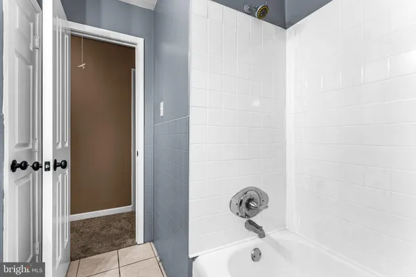 $2,100 | 811 North New Street, Clayton, NJ 08312