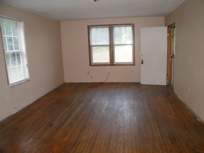 711 Hopkins Road Rocky Mount, VA 24151 - Photo 3 of 8 LIVINGROOM