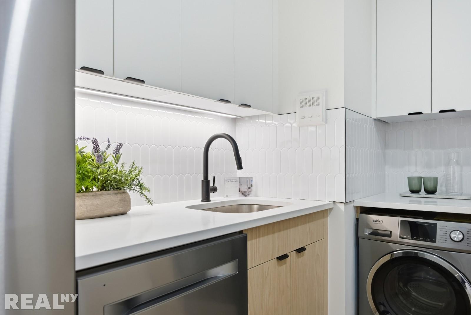 812 Riverside Drive, Unit 1 Manhattan, NY 10032 - Photo 6 of 16 Photo 7