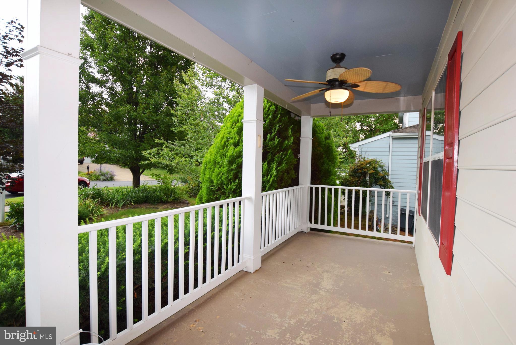 35 Linden Hill Way Southwest Leesburg, VA 20175 - Photo 2 of 26 Exterior (Front)