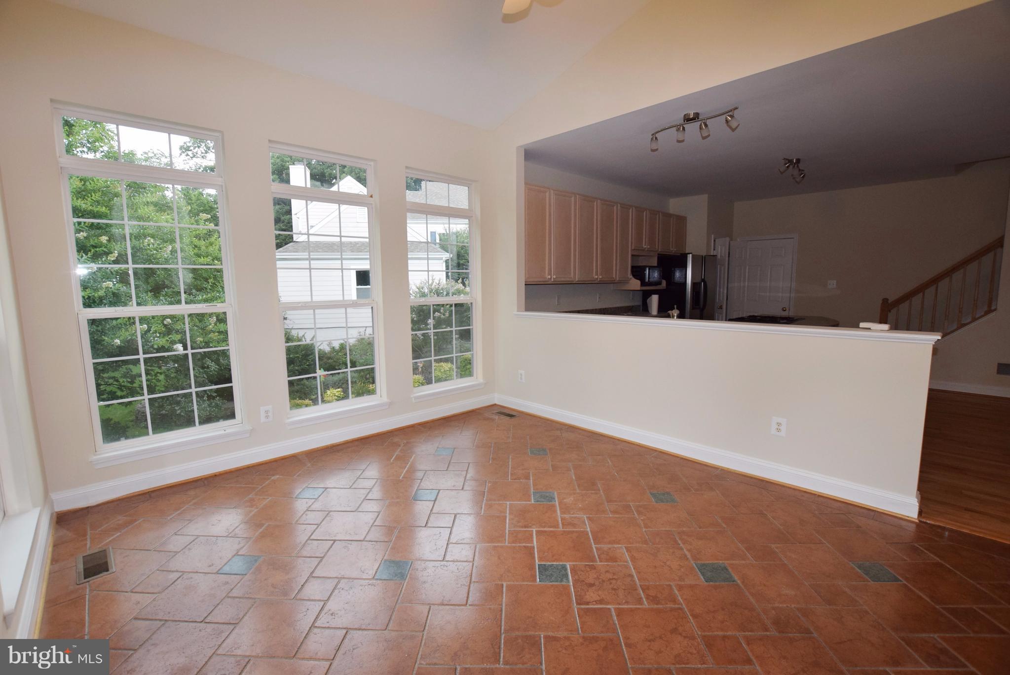 35 Linden Hill Way Southwest Leesburg, VA 20175 - Photo 8 of 26 Bright Sunroom!