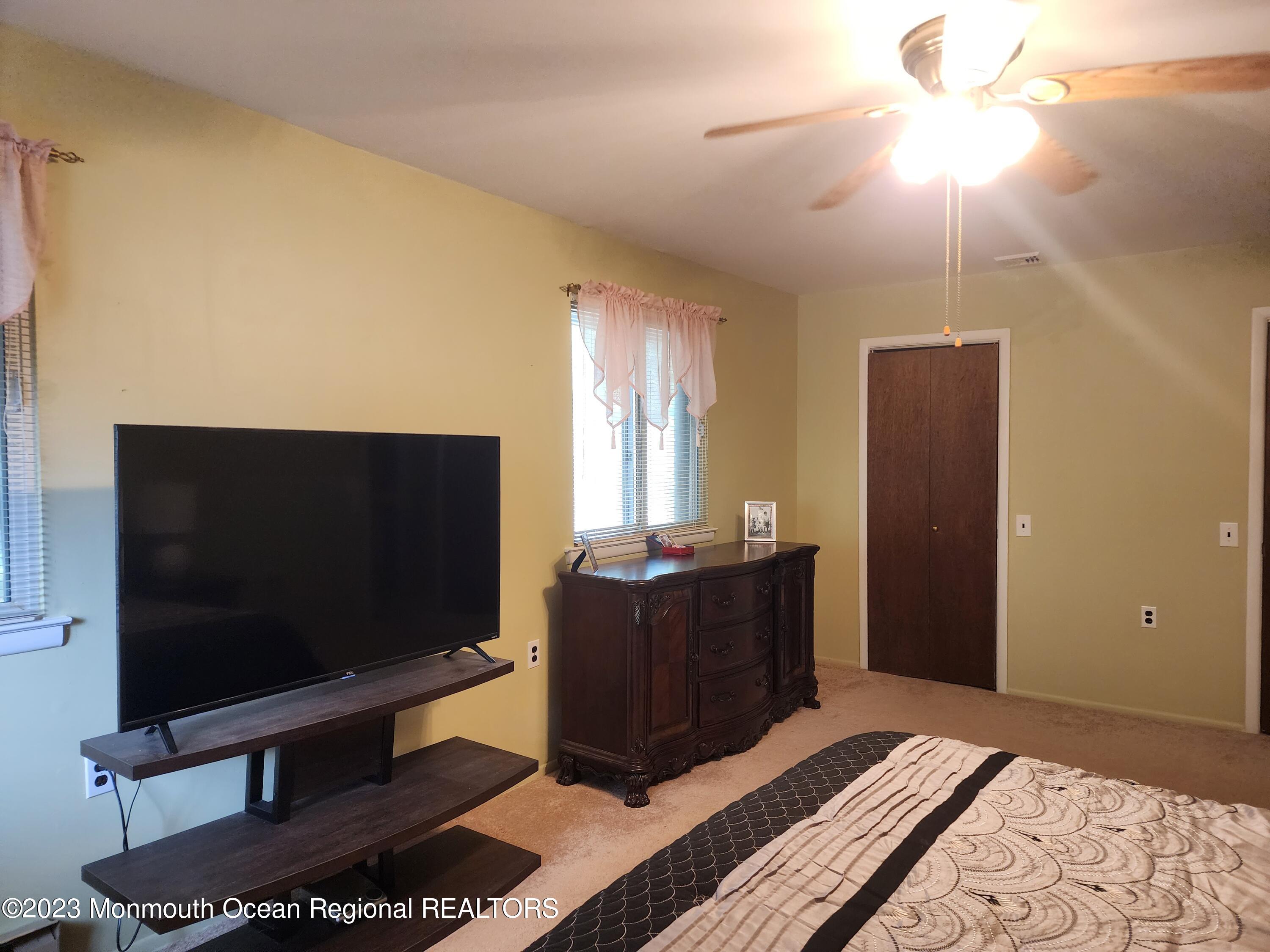 990 Constitution Boulevard, Unit A Whiting, NJ 08759 - Photo 31 of 38 20230630_112948