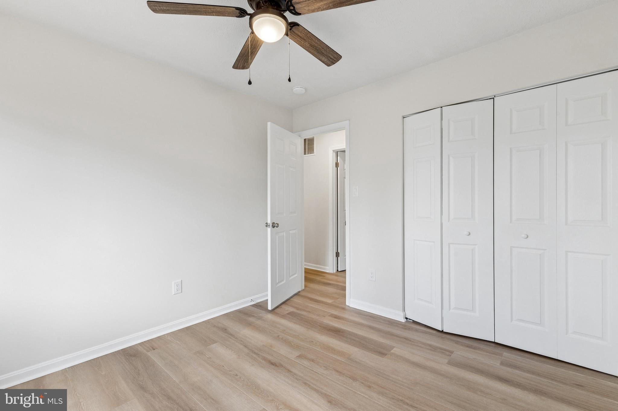 8928 Rolling Road Manassas, VA 20110 - Photo 18 of 33