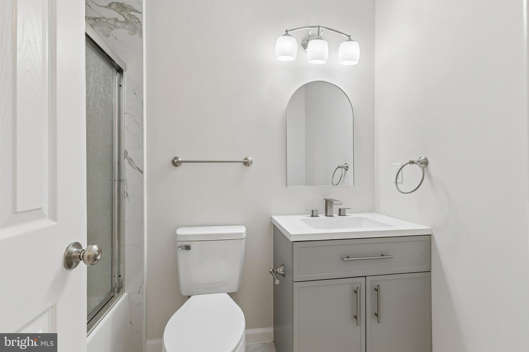 8928 Rolling Road Manassas, VA 20110 - Photo 20 of 33